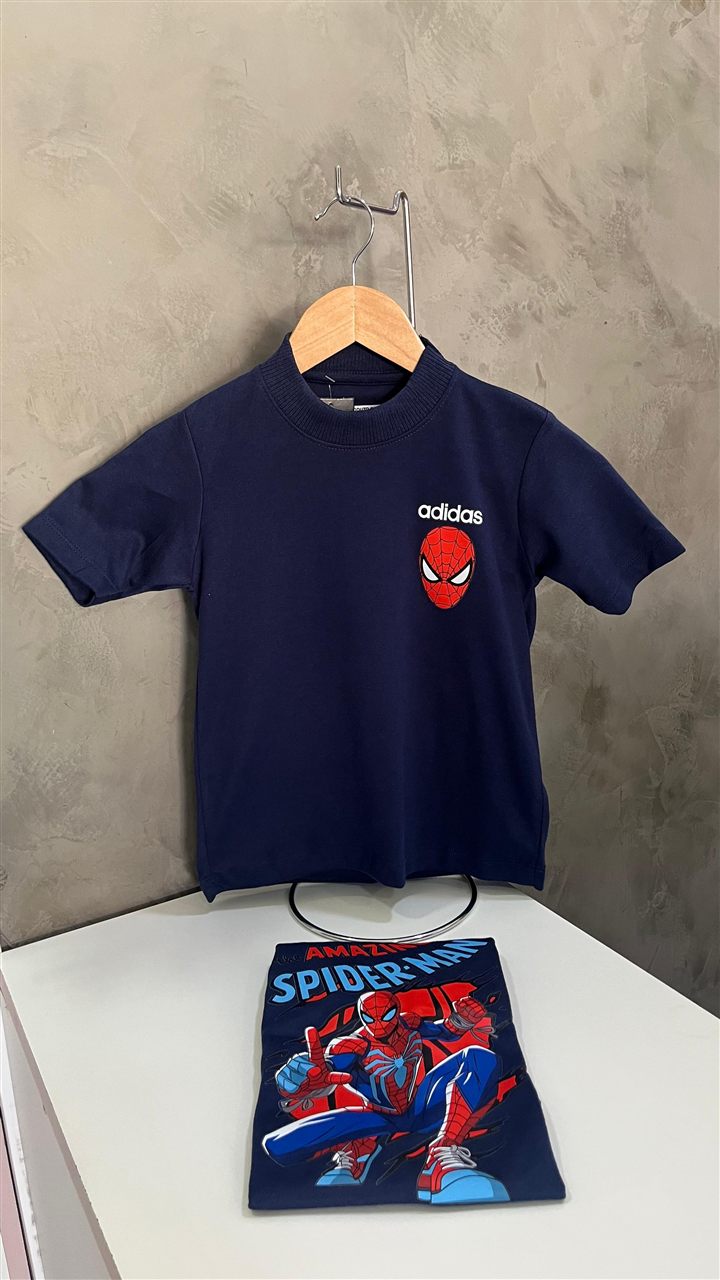 Foto da Donna Kê: Camiseta infantil azul com estampa de personagem
